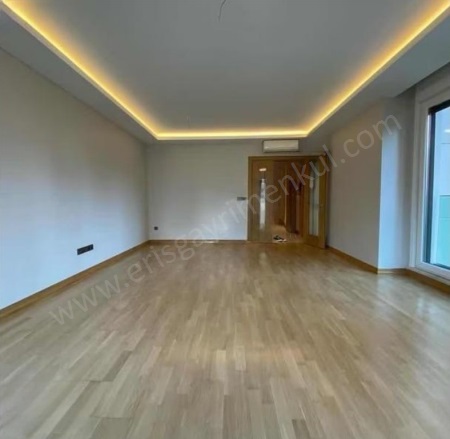 Suadiye Mah. Kadıköy Satılık Daire |  3+1 Oda | 140M2 25.950.000Tl  Krediye Uygun  | 4. Kat | Doğalgaz(Kombi) | 2 Banyo Resim-5