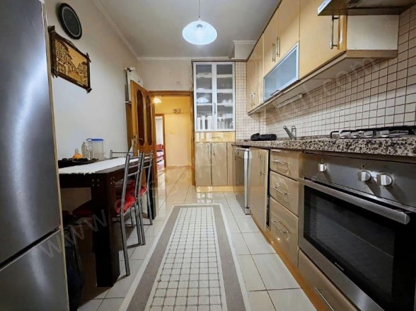 Bostancı Mah. Kadıköy Satılık Daire |  3+1 Oda | 140M2 11.000.000Tl  Krediye Uygun  | 3. Kat | Merkezi Isınma(Pay Ölçer) | 1 Banyo | 3 Yatak Odası Resim-4