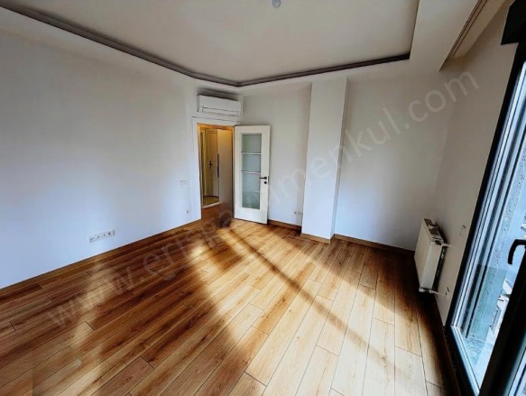 Bostancı Mah. Kadıköy Satılık Daire |  2+1 Oda | 95M2 14.000.000Tl  Krediye Uygun  | 1. Kat | Doğalgaz(Kombi) | 1 Banyo Resim-3