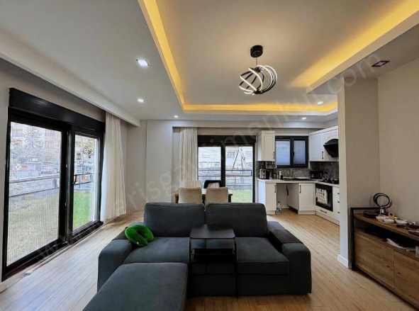 istanbul Kadıköy Kozyatağı Mah Minibüs Caddesine Yakın Eşyalı Satılık Daire 2+1