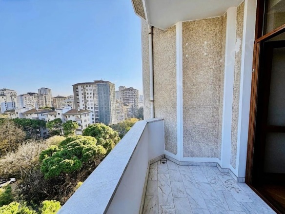 19 Mayıs Mah. Kadıköy Satılık Daire |  3+1 Oda | 190M2 17.800.000Tl  Krediye Uygun  | 8. Kat | Merkezi Isınma(Pay Ölçer) | 2 Banyo Resim-5