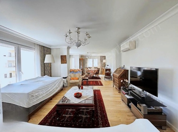 Suadiye Mah. Kadıköy Satılık Daire |  4+1 Oda | 180M2 29.500.000Tl  Krediye Uygun  | 6. Kat | Doğalgaz(Kombi) | 2 Banyo Resim-2