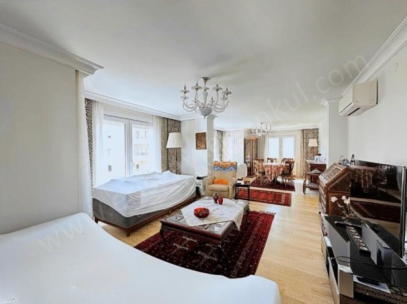 Suadiye Mah. Kadıköy Satılık Daire |  4+1 Oda | 180M2 29.500.000Tl  Krediye Uygun  | 6. Kat | Doğalgaz(Kombi) | 2 Banyo Resim-3