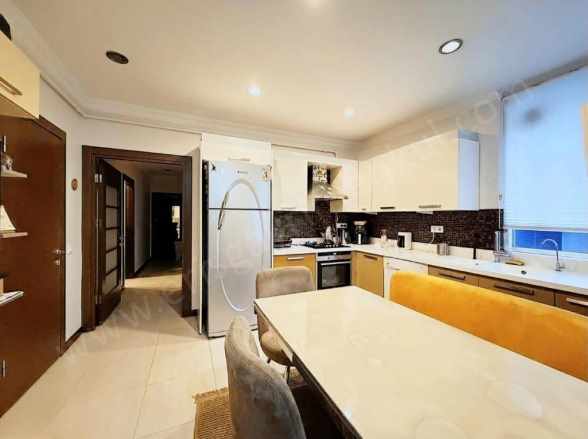 istanbul Kadıköy Suadiyede Caddeye Yakın Yeni Binada Ferah Net 100 M2 3+1 Satılık Daire Suadiye Mah