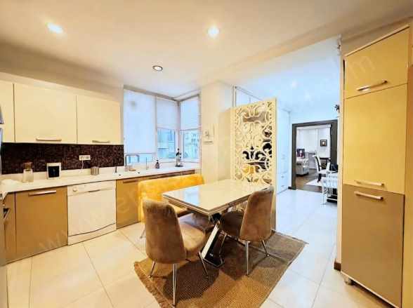 istanbul Kadıköy Suadiyede Caddeye Yakın Yeni Binada Ferah Net 100 M2 3+1 Satılık Daire Suadiye Mah