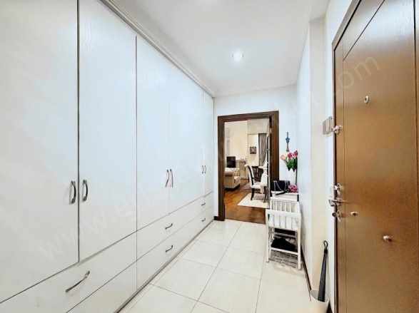 istanbul Kadıköy Suadiyede Caddeye Yakın Yeni Binada Ferah Net 100 M2 3+1 Satılık Daire Suadiye Mah