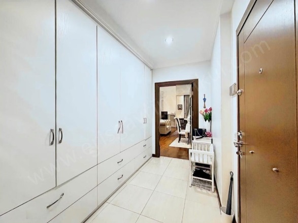 Suadiye Mah. Kadıköy Satılık Daire |  3+1 Oda | 130M2 23.900.000Tl | 1. Kat | Doğalgaz(Kombi) | 2 Banyo Resim-3