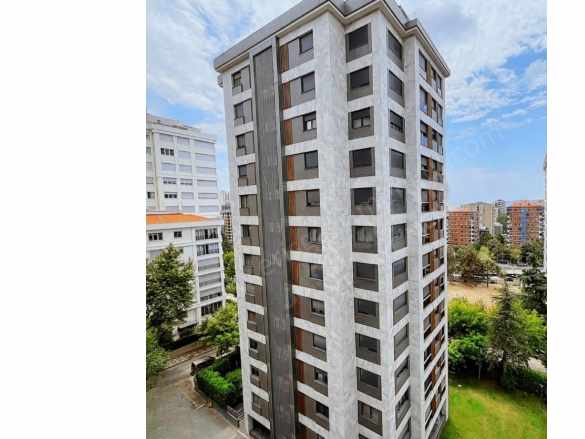 istanbul Kadıköy Suadiye De Bağdat Caddesine 200 M Mesafede 135 M2 3+1 Satılık Daire Mah