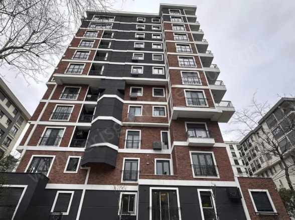istanbul Kadıköy Çatalçeşmede Caddeye 6 Bina 2+1 75 M2 Yeni Satılık Daire Suadiye Mah