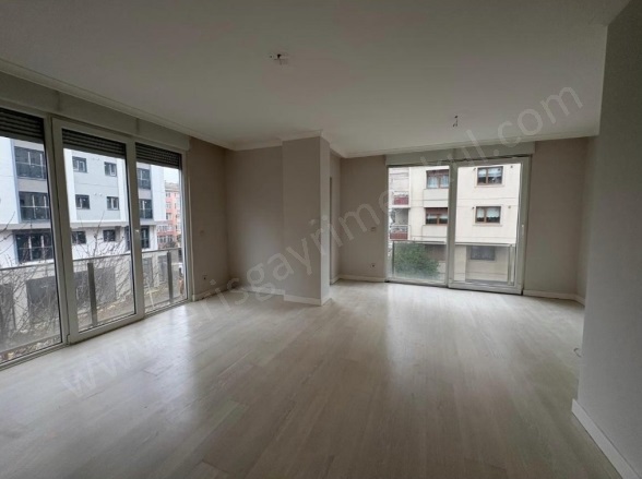 Kozyatağı Mah. Kadıköy Satılık Daire |  2+1 Oda | 95M2 13.250.000Tl  Krediye Uygun  | 2. Kat | Yerden Isıtma | 2 Banyo Resim-2