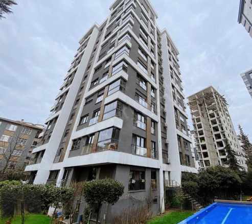 istanbul Kadıköy Kozyatağında Havuzlu Balkonlu Katta 3+1 Satılık Daire Kozyatağı Mah