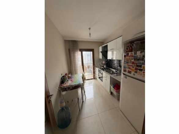 istanbul Kadıköy Göztepe Çemenzarda 2+1 Balkonlu Ferah Satılık Daire Mah