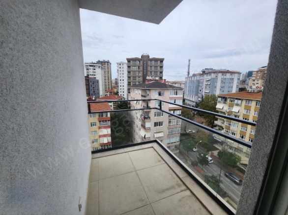 istanbul Kadıköy Şenesenevlerde Balkonlu 3+1 Sıfır Satılık Daire Bostancı Mah