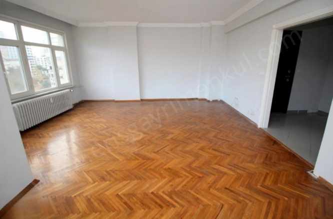 istanbul Kadıköy Sahrayıcedit inönü Cad Üzerinde 150M2 3+1 Satılık Daire Mah