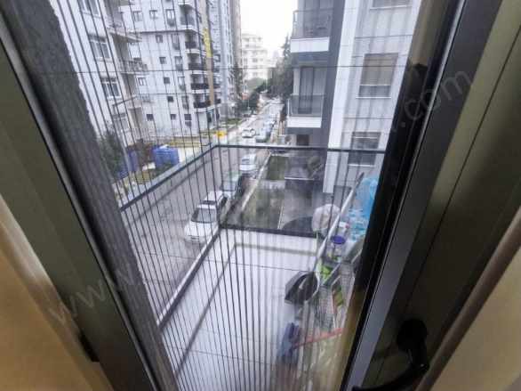 istanbul Kadıköy Sahrayıceditte Yeni Binada Minibüs Caddesine Yakın Satılık Daire 2+1 Sahrayıcedit Mah