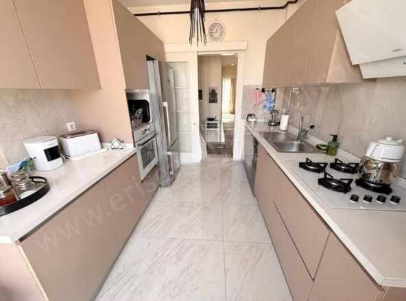 istanbul Kadıköy Atatürk Caddesinde Genç Binada Kapanmaz Ferahlıkta Satılık Daire 3+1 Sahrayıcedit Mah