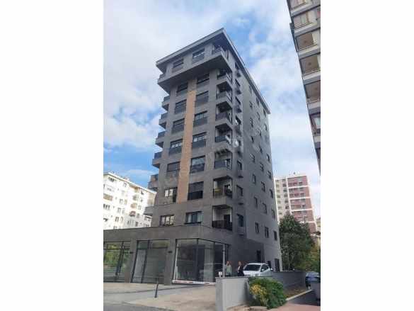 istanbul Kadıköy Satılık Daire Erenköy Minibüs Caddesinde Çatı Dupleksi 5+1 5+2 19 Mayıs Mah