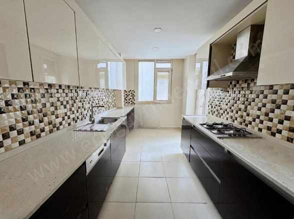 istanbul Kadıköy Satılık Daire Erenköyde 3+1 140M2 iskanlı Geniş Erenköy Mah