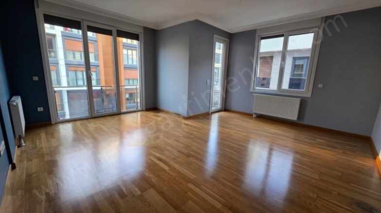 istanbul Kadıköy Erenköy Satılık Daire Balkonlu 3+1 Mah