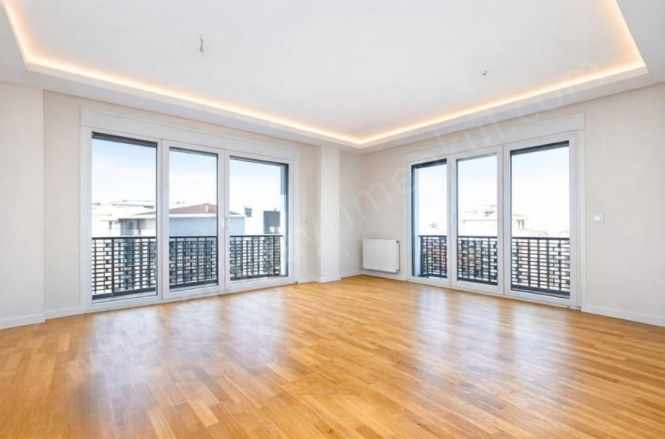 istanbul Kadıköy Suadiye Satılık Daire Kaçmaz Fırsat Çam Ve Deniz Manzaralı 3+1 Mah