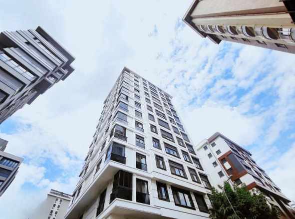 istanbul Kadıköy Suadiye Çolak ismail Caddesinde 5 Yıllık Bina 140M2 3+1 Balkonlu Satılık Daire Mah