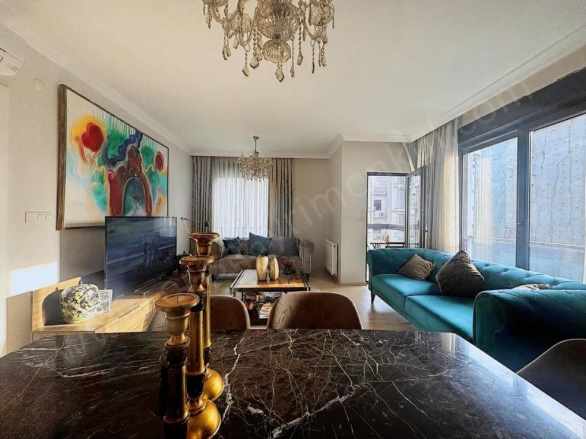 istanbul Kadıköy Suadiye Çolak ismail Caddesinde 5 Yıllık Bina 140M2 3+1 Balkonlu Satılık Daire Mah