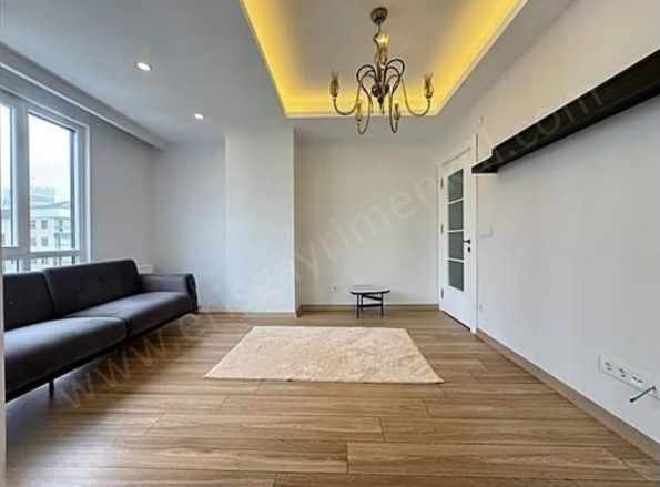 istanbul Kadıköy Kozyatağında Prestijli Binada Kozzy Avm Ye Yakın Balkonlu 2+1 Satılık Daire Kozyatağı Mah