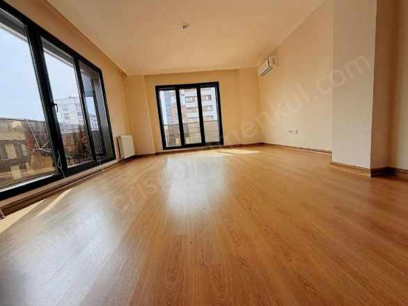 istanbul Kadıköy Kozyatağı Kaya Sultan Sokakta Prestijli Bina 90 M2 Net 3+1 Satılık Daire Mah