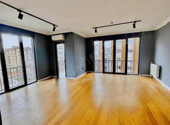 istanbul Kadıköy Çiftehavuzlar Bağdat Cad Ne 3 Bina Dubleks Modern Fırsat 3+1 Satılık Daire Göztepe Mah