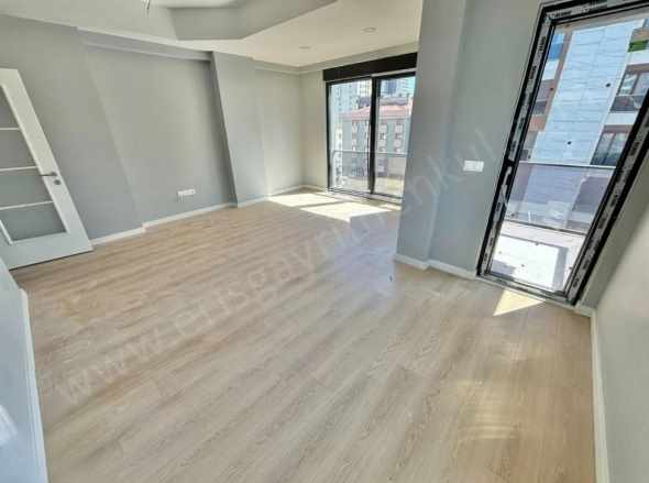 istanbul Kadıkoöy Ömerpaşada Bağdata Yakın 125M2 3+1 Sıfır Balkonlu Satılık Daire Kadıköy Erenköy Mah