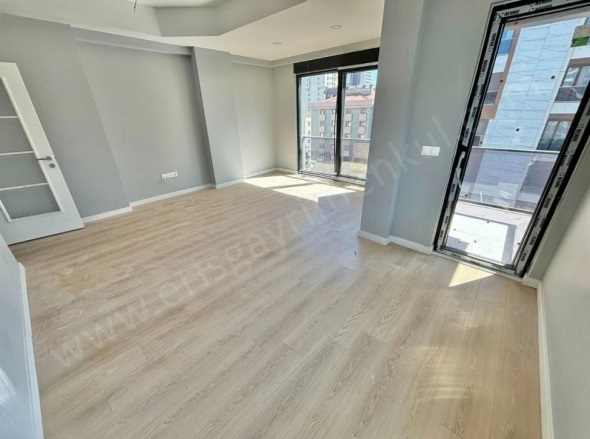 Erenköy Mah. Kadıköy Satılık Daire |  3+1 Oda | 125M2 22.950.000Tl  Krediye Uygun  | 6. Kat | Yerden Isıtma | 2 Banyo Resim-3