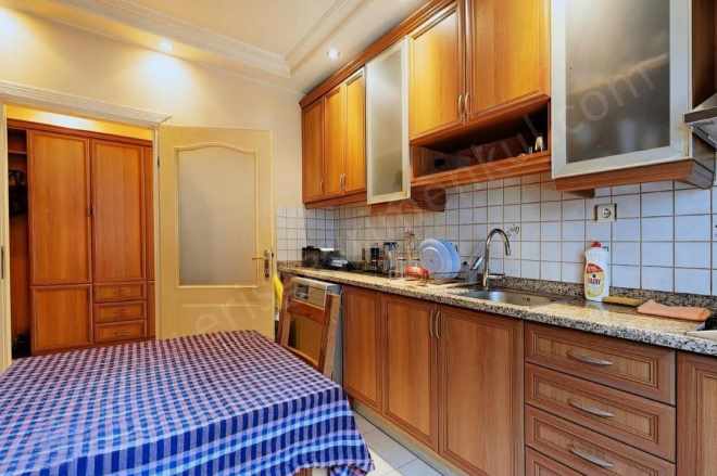 istanbul Kadıköy Kozyatağında Satılık Daire 3+1 95M² Net Merkezi Konum 19 Mayıs Mah