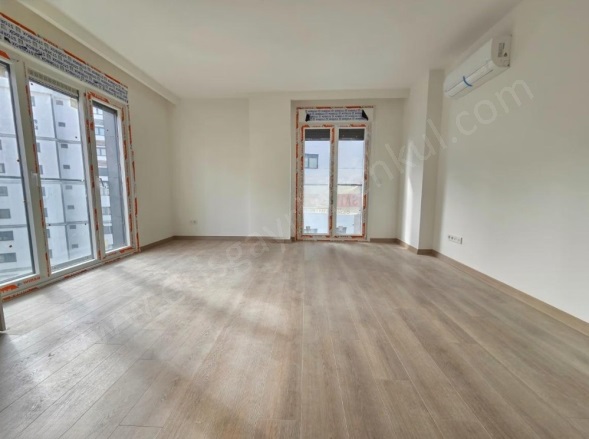 Kozyatağı Mah. Kadıköy Satılık Daire |  2+1 Oda | 78M2 12.650.000Tl  Krediye Uygun  | 6. Kat | Merkezi Isınma(Pay Ölçer) | 1 Banyo Resim-3