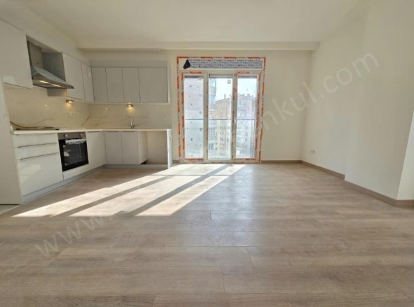 Kozyatağı Mah. Kadıköy Satılık Daire |  2+1 Oda | 78M2 12.650.000Tl  Krediye Uygun  | 6. Kat | Merkezi Isınma(Pay Ölçer) | 1 Banyo Resim-4