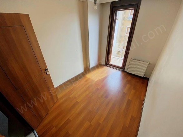 Sahrayıcedit Mah. Kadıköy Satılık Daire |  3+1 Oda | 135M2 15.450.000Tl  Krediye Uygun  | 7. Kat | Doğalgaz(Kombi) | 2 Banyo Resim-5