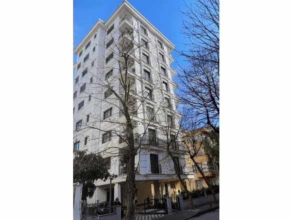 Kozyatağı Minibüs Caddesine Komşu Yeni Binada Kombili Balkonlu 130M² 3+1 Satılık Daire Kadıköy Mah