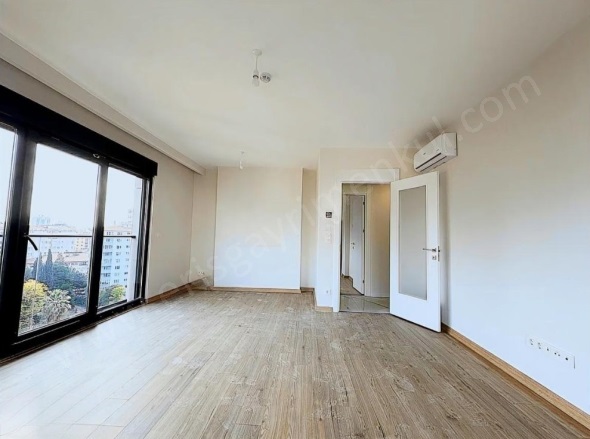 Kozyatağı Mah. Kadıköy Satılık Daire |  2+1 Oda | 95M2 14.850.000Tl  Krediye Uygun  | 10. Kat | Merkezi Isınma(Pay Ölçer) | 2 Banyo Resim-2