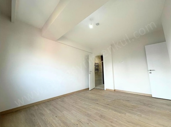 Kozyatağı Mah. Kadıköy Satılık Daire |  2+1 Oda | 95M2 14.850.000Tl  Krediye Uygun  | 10. Kat | Merkezi Isınma(Pay Ölçer) | 2 Banyo Resim-5