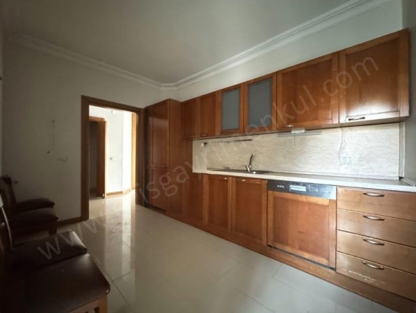 Kozyatağı Mah. Kadıköy Satılık Daire |  4+1 Oda | 180M2 19.250.000Tl  Krediye Uygun  | 3. Kat | Merkezi Isınma(Pay Ölçer) | 2 Banyo Resim-5