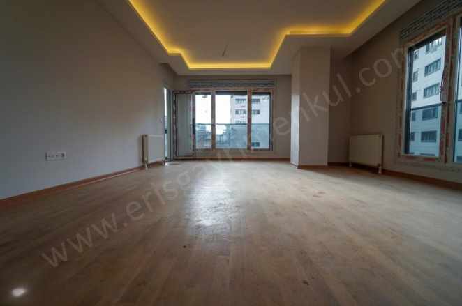 istanbul Kadıköy Suadiye Sınırı Metro Yanıbaşında Fırsat Satılık Daire 3+1 Kozyatağı Mah