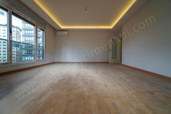 Kozyatağı Mah. Kadıköy Satılık Daire |  3+1 Oda | 130M2 23.750.000Tl  Krediye Uygun  | 5. Kat | Merkezi Isınma(Pay Ölçer) | 2 Banyo Resim-4