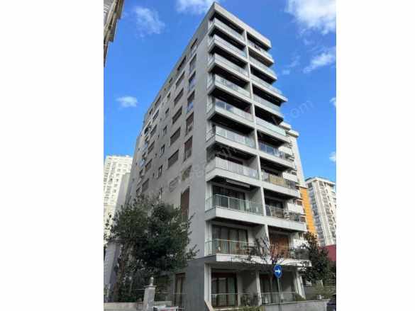 istanbul Kadıköy Kozyatağında 3+1 Ebeveyn Banyolu Satılık Daire Kozyatağı Mah