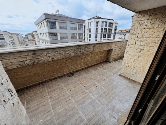 Suadiye Mah. Kadıköy Satılık Daire |  5+1 Oda | 220M2 30.000.000Tl  Krediye Uygun  | 8. Kat | Doğalgaz(Kombi) | 4 Banyo Resim-1