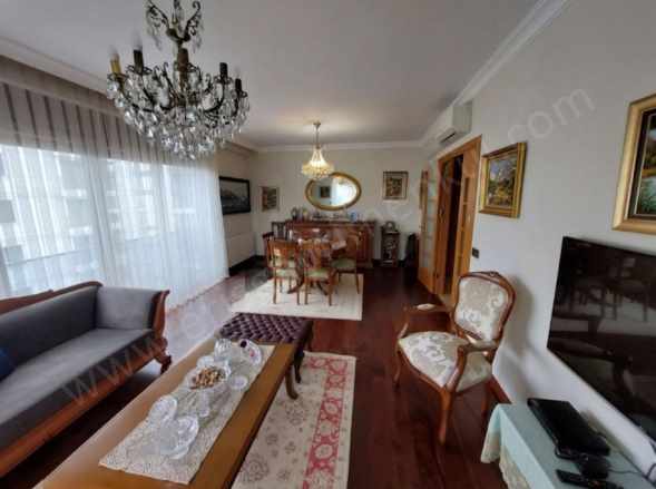 istanbul Kadıköy Erenköy De Marmaraya Yakın Köşe Binada 3+1 Masrafsız Satılık Daire Mah