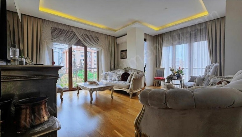 Kozyatağı Mah. Kadıköy Satılık Daire |  3+1 Oda | 110M2 15.000.000Tl  Krediye Uygun  | 3. Kat | Doğalgaz(Kombi) | 1 Banyo | 3 Yatak Odası Resim-2