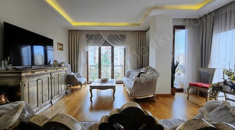 Kozyatağı Mah. Kadıköy Satılık Daire |  3+1 Oda | 110M2 15.000.000Tl  Krediye Uygun  | 3. Kat | Doğalgaz(Kombi) | 1 Banyo | 3 Yatak Odası Resim-5