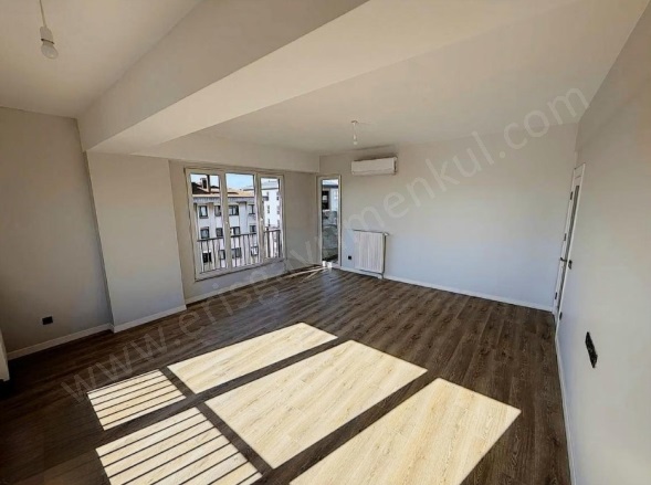 19 Mayıs Mah. Kadıköy Satılık Daire |  3+1 Oda | 145M2 22.500.000Tl  Krediye Uygun  | 12. Kat | Merkezi Isınma(Pay Ölçer) | 2 Banyo Resim-4