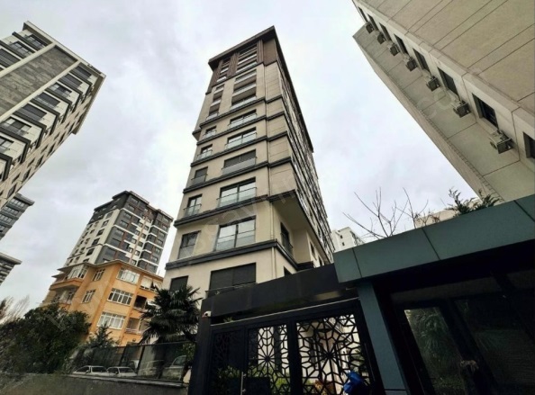 Kozyatağı Mah. Kadıköy Satılık Daire |  3+1 Oda | 125M2 20.000.000Tl  Krediye Uygun  | 6. Kat | Doğalgaz(Kombi) | 1 Banyo Resim-1
