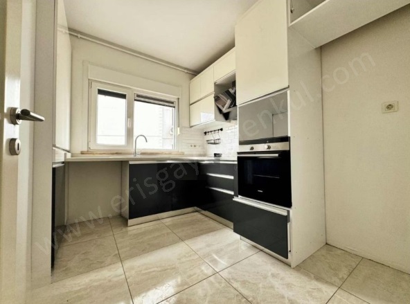 Kozyatağı Mah. Kadıköy Satılık Daire |  3+1 Oda | 125M2 20.000.000Tl  Krediye Uygun  | 6. Kat | Doğalgaz(Kombi) | 1 Banyo Resim-4