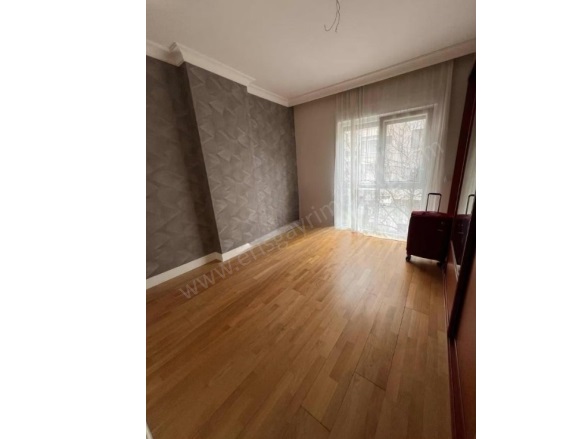 Göztepe Mah. Kadıköy Satılık Daire |  2+1 Oda | 95M2 17.600.000Tl  Krediye Uygun  | 3. Kat | Doğalgaz(Kombi) | 1 Banyo Resim-3